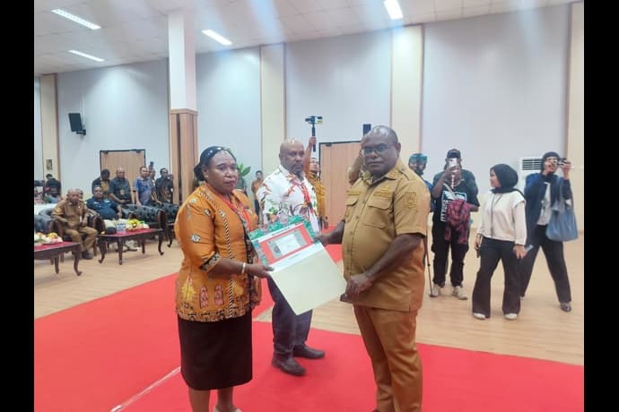 Foto berita: Wujudkan Pendidikan Berkualitas Menuju Papua Tengah Terang Gubernur Dorong Program RPL bagi 100 Guru