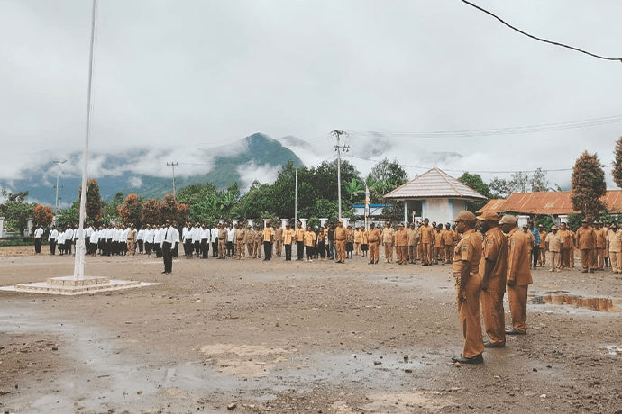 Foto berita: Apel Pagi di Dogiyai, Pemerintah Ingatkan Pegawai Kembali ke Jalur Tugas