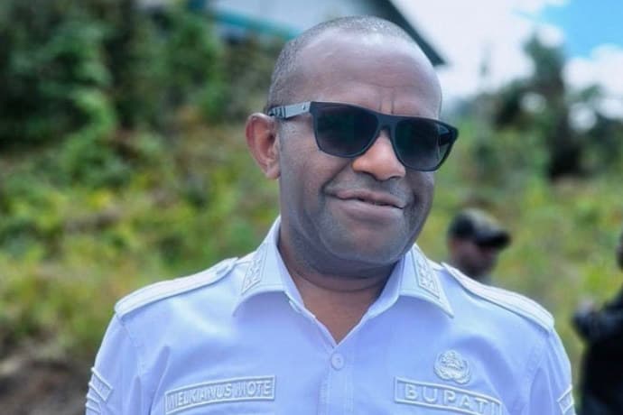 Foto berita: Ketua Asosiasi Bupati Papua Tengah Desak Pembagian Saham Bank Papua untuk Tiga DOB Baru
