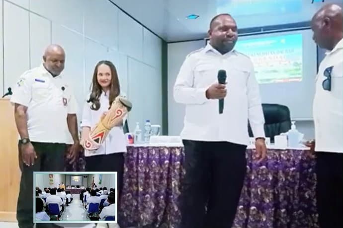 Foto berita: Bupati Intan Jaya Buka Rakerkesda 2026, Tekankan Peningkatan Pelayanan Kesehatan Dasar dan Rujukan