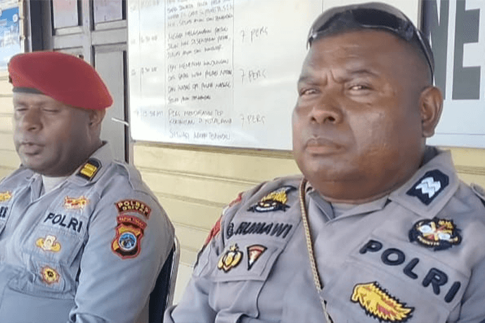 Foto berita: Personil Pos Polisi Pasar Kalibobo, Siap Jaga Stabilitas Lebaran