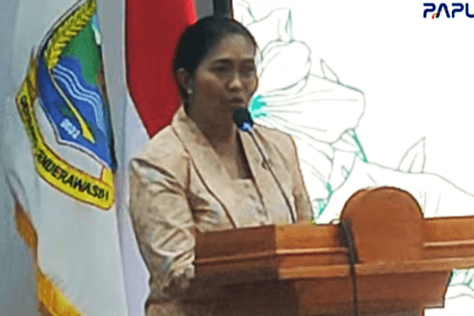 Foto berita: DWP Papua Tengah Gelar Pelatihan Merangkai Bunga Bahan Lokal dan Sampah Daur Ulang