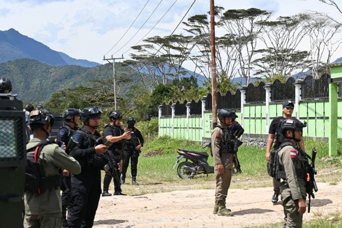 Foto berita: Kapolres Pimpin Patroli Dialogis Gabungan Polres Dogiyai, Situasi Kamtibmas Kondusif