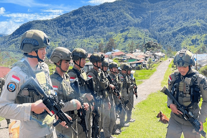 Foto berita: Satgas ODC 2026 Hadirkan Rasa Aman, Patroli dan Pengamanan Ibadah di Sinak