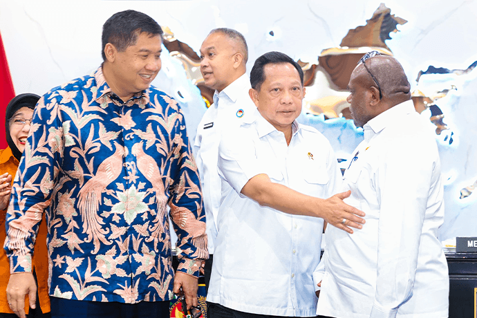 Foto berita: Gubernur Meki Nawipa Targetkan 67 Persen Rumah Jadi Prioritas Perbaikan