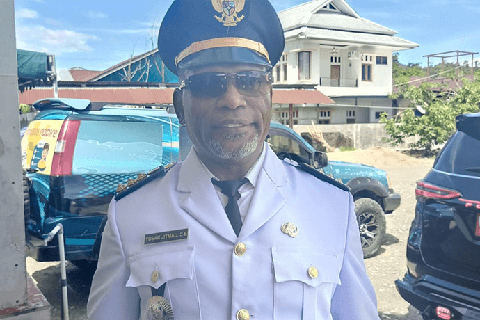 Foto berita: Yusak Jitmau Resmi Dilantik Kadistrik Nabire, Siap Wujudkan Visi Bupati
