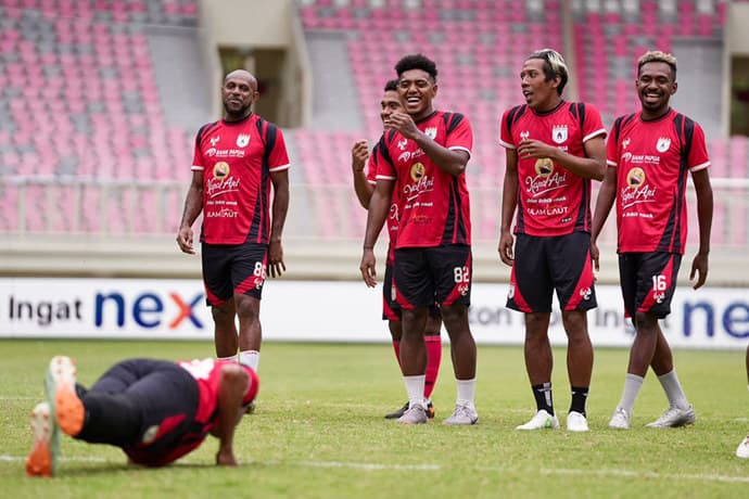 Foto berita: Kemenangan Persipura Antar ke Puncak Klasemen