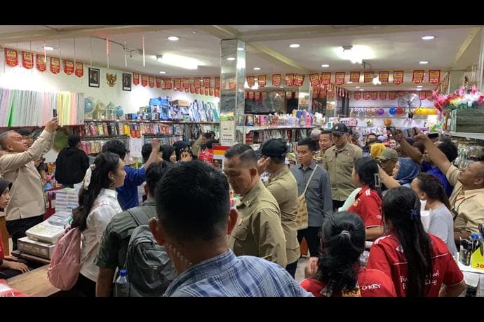 Foto berita: Wapres Gibran Ajak 60 Anak Yatim Belanja Buku dan Alat Tulis Saat Kunker ke Mimika