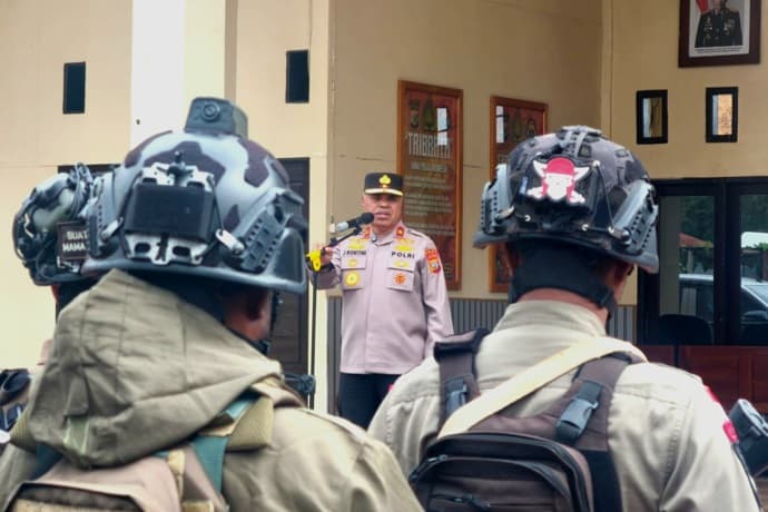 Foto berita: Perkuat Konsolidasi Internal, Kapolda Pimpin Apel Pagi di Polres Dogiyai 