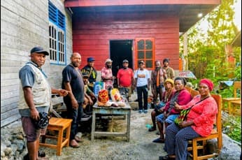 Foto berita: Melkias Keiya Ajak Masyarakat Papua Tengah Jaga Kamtibmas dan Persaudaraan