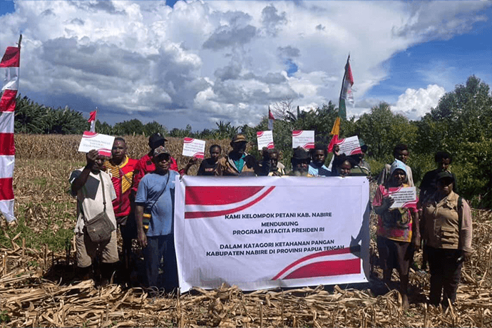 Foto berita: Dukung Produktivitas Jagung, Polda Papteng Sambangi Petani di Distrik Yaro dan Wanggar