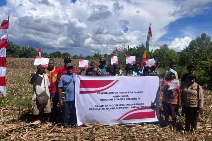 Foto berita: Tingkatkan Produktivitas Petani Jagung, Polda Papua Tengah Hadir di Distrik Yaro dan Wanggar