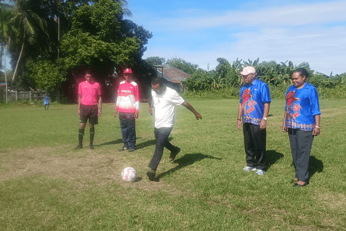 Foto berita: Kick Off Sepak Bola GSI Bergulir, 6 Klub Saling Berhadapan