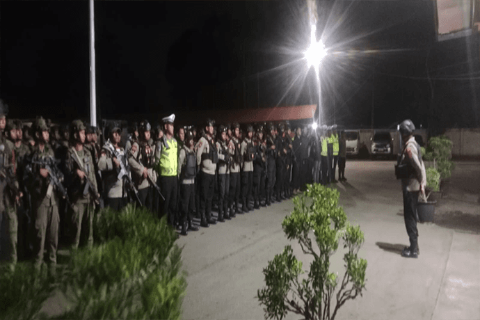 Foto berita: 88 Personel Gabungan Polres dan Polda Papua Tengah Laksanakan KRYD Antisipasi Gangguan Kamtibmas