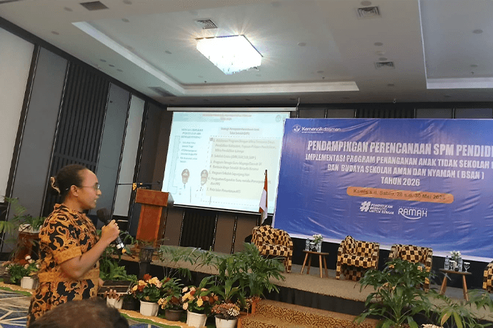 Foto berita: Sosok Perempuan Bertangan Dingin Turunkan 74.646 ATS di Papua Tengah