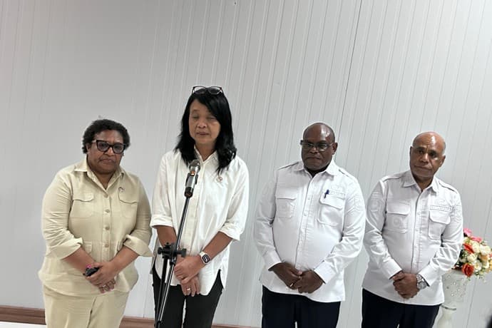 Foto berita: Abrasi Pantai Cemara Nabire, Dapat Atensi Dari Kementerian PU