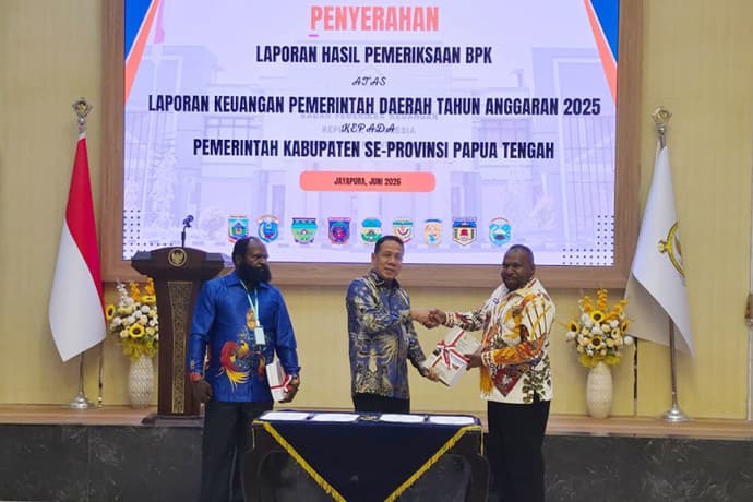 Foto berita: Pertama Kali Raih Opini WTP, Bupati Aner Maisini Sebut Bukti Komitmen Perbaikan Tata Kelola Keuangan Intan Jaya