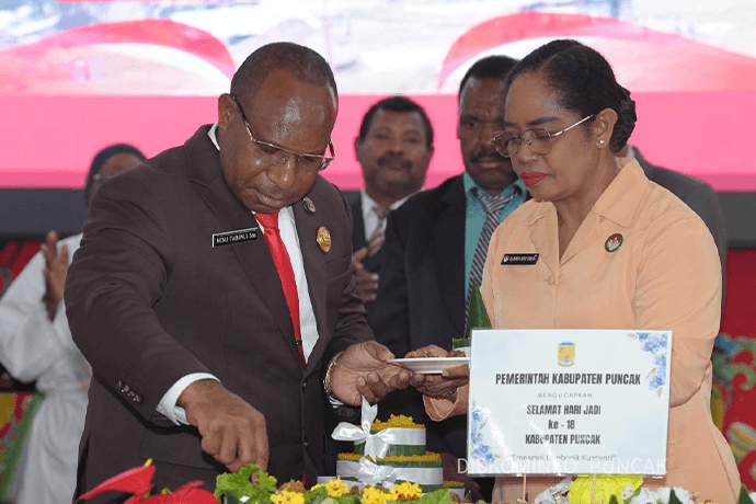 Foto berita: HUT ke-18 Kabupaten Puncak, Pj Sekda Ajak Semua Elemen Bersatu Wujudkan Pembangunan