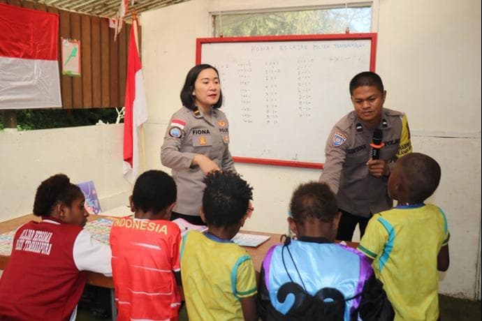 Foto berita: Melalui Honai Belajar, ODC Kenalkan Dunia dan Tata Surya