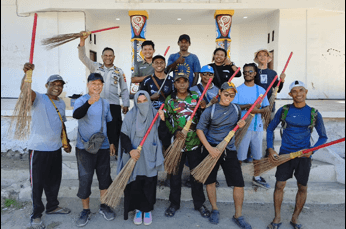 Foto berita: Relawan Peduli Sampah Nabire Gelar "Operasi Semut" di Taman Gizi, Ajak Warga Jaga Kebersihan Kota