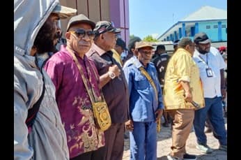 Foto berita: Penyampaian Aspirasi Mahasiswa Intan Jaya Berlangsung Damai, Kepala Suku Mee Apresiasi Pengamanan TNI-Polri