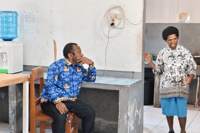 Foto berita: Bupati Akan Benahi Keluhan Bagian Gisi di RSUD Pratama Deiyai