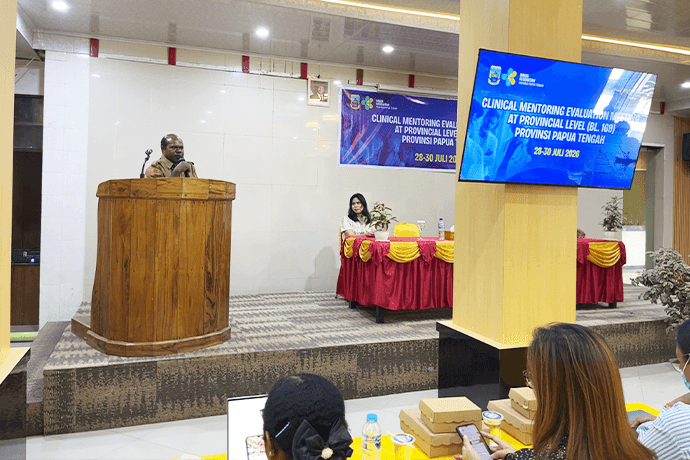 Foto berita: Sekdinkes Paputeng Buka Clinical Mentoring Evaluation Meeting Program HIV