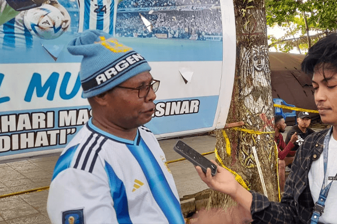 Foto berita: Melki Marwin: Fans Bola Ikut Peduli Sampah