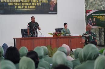 Foto berita: Kunjungi Korem 173/PVB, Pangdam XVII/Cenderawasih Tekankan Profesionalisme dan Rasa Syukur Prajurit