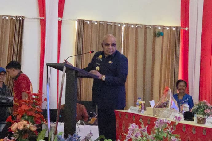 Foto berita: Bupati Puncak Paparkan Kronologi Kerusuhan Dana Kampung