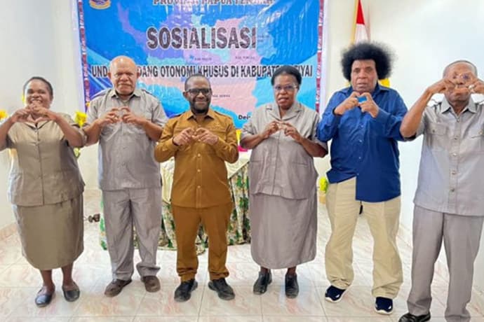Foto berita: MRP Sosialisasi UU Otsus di Deiyai