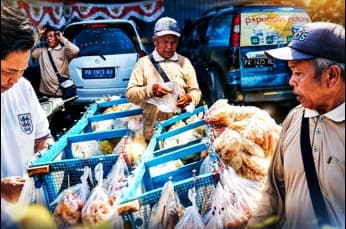 Foto berita: Asa Mono, Sebungkus Urapan Ikan Asin