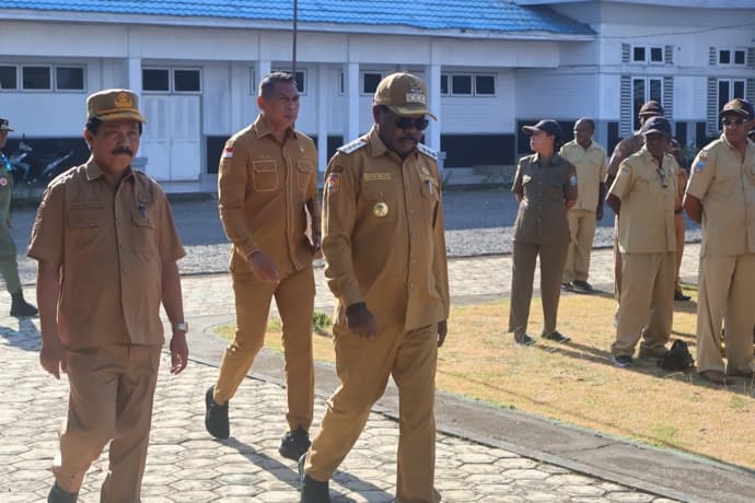 Foto berita: Mesak Magai Soroti Kinerja PDAM dan Tegaskan Evaluasi Menyeluruh