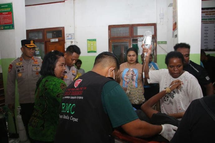 Foto berita: Kapolres Jayapura Tinjau Penanganan Korban Dugaan Insiden MBG, Fokus Utama Selamatkan Nyawa Masyarakat