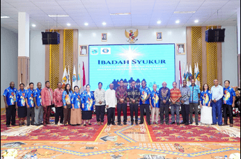 Foto berita: Meki Nawipa Apresiasi Kontingen Pesparawi