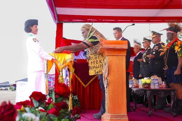 Foto berita: Gubernur Irup HUT Kemerdekaan Republik Indonesia ke-81 di Papua Tengah